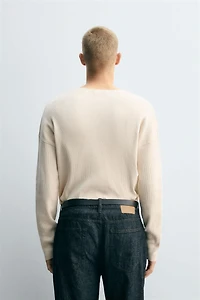 RELAXED FIT TEXTURED SWEATER