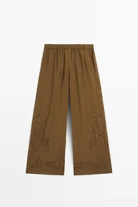 Pantalon large fluide brodé
