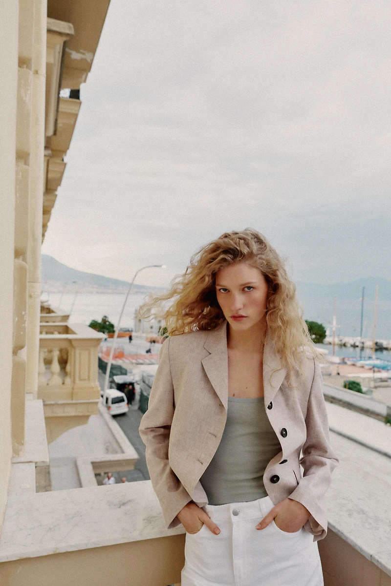 STRAIGHT CUT LINEN BLAZER WITH DARTS