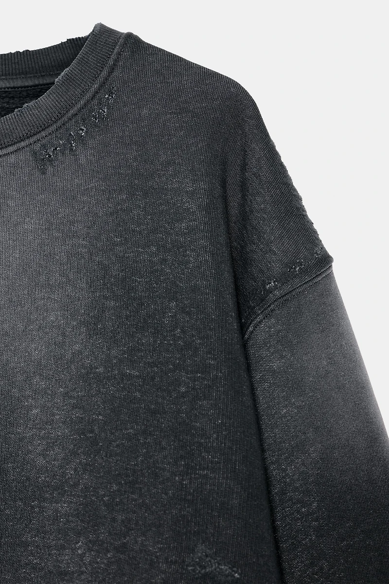 WASHED EFFECT RIPPED SWEATSHIRT