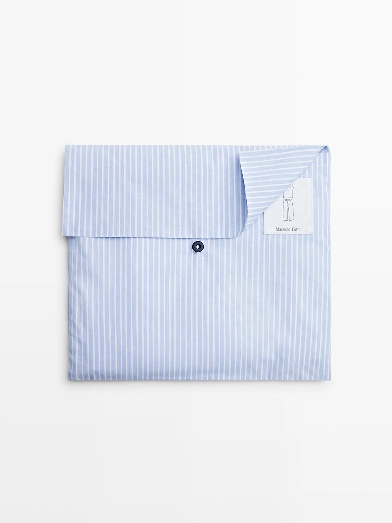 Pyjama avec haut à manches courtes et pantalon rayures