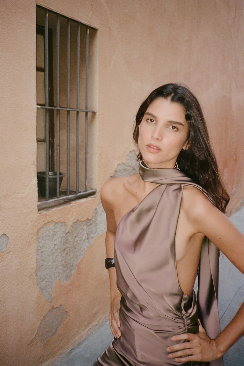 TOP SATINÉ HALTER FOULARD