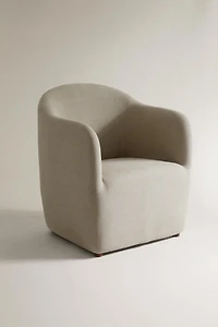 LINEN ACCENT CHAIR