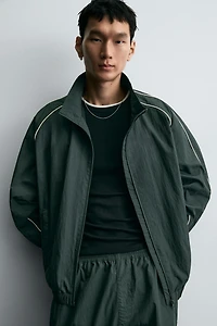 CONTRAST TECHNICAL JACKET
