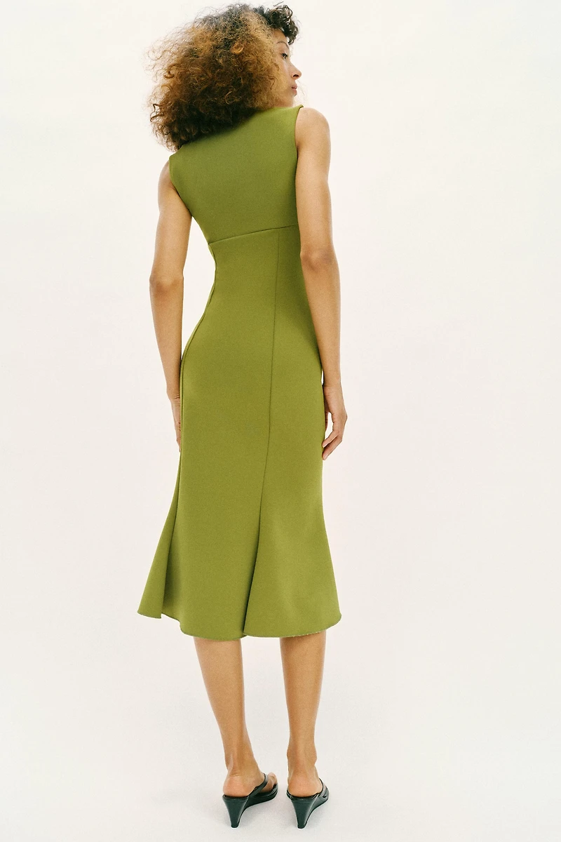 SWEETHEART NECKLINE DRESS