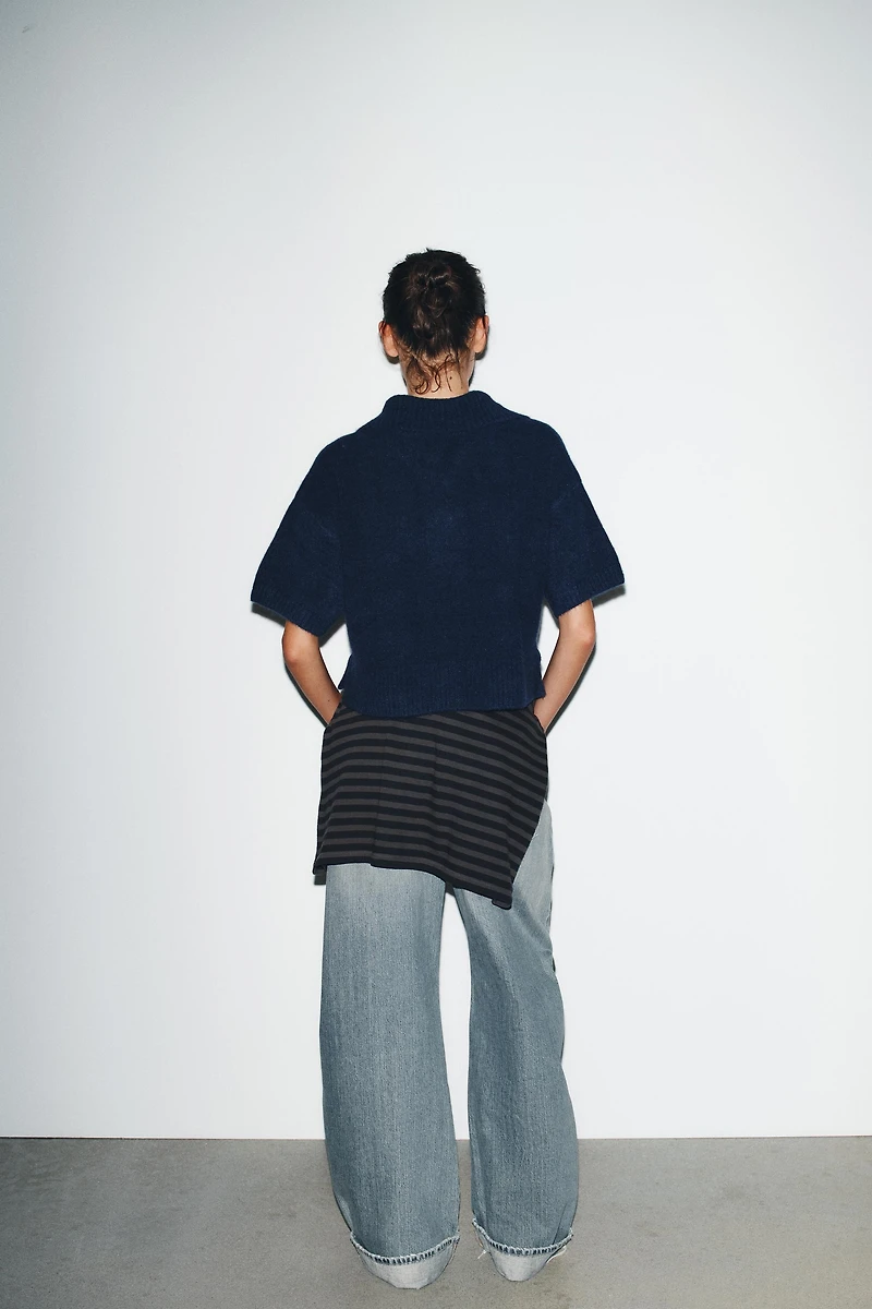 SHORT SLEEVE KNIT SWEATER