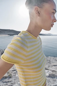 STRIPED KNIT CROP TOP