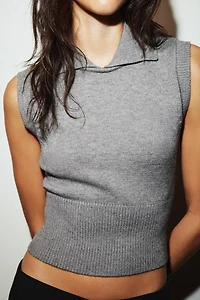 KNIT POLO COLLAR VEST TOP