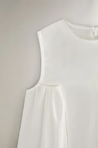 CHILDREN'S LACE DRESS