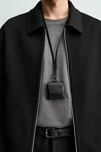 LEATHER HEADPHONE HOLDER WITH PENDANT