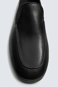 LEATHER LOAFERS