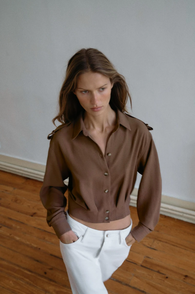 SHORT SHIRT WITH LOOPS