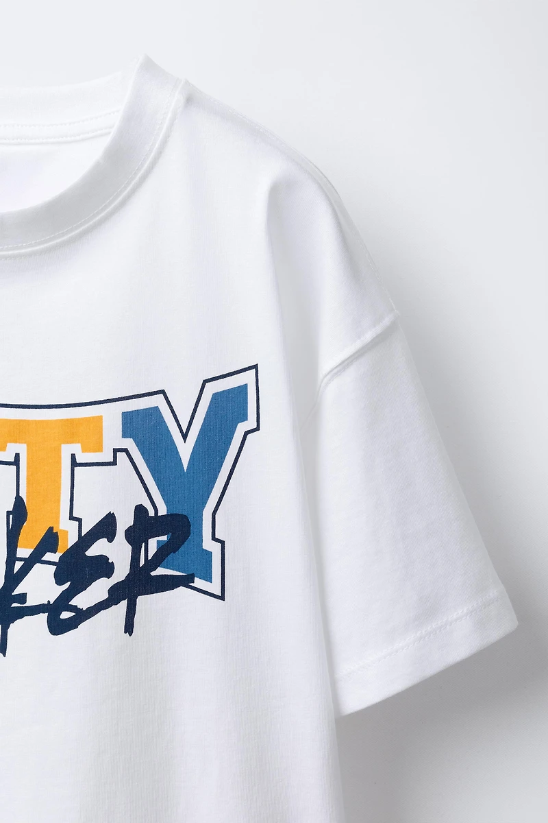 T-SHIRT VARSITY