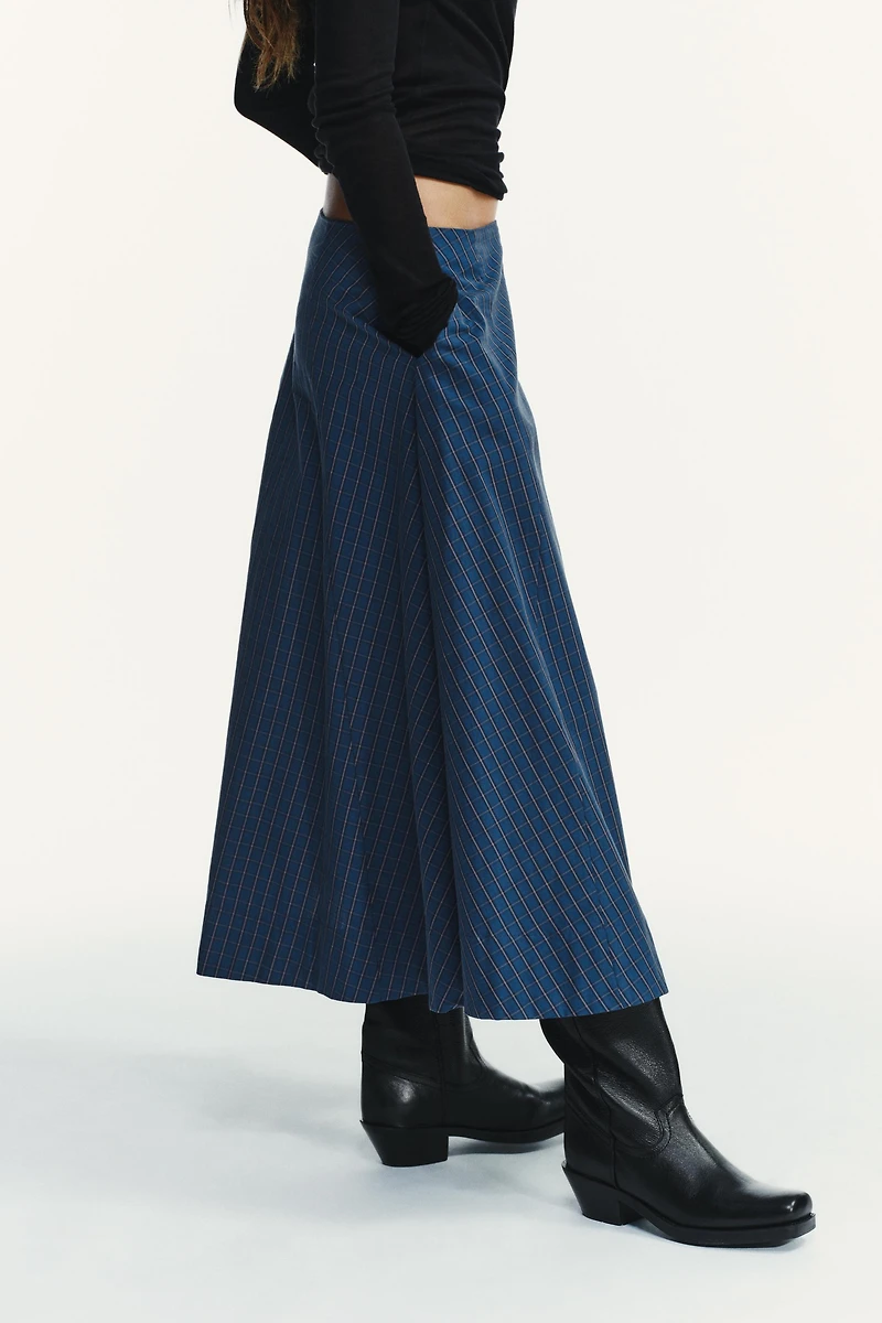 PLAID PLEATED MIDI SKIRT