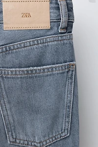 STRAIGHT LEG JEANS
