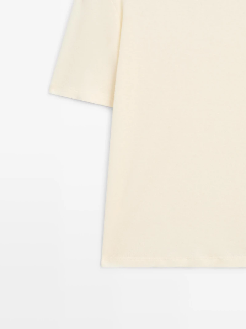 Short sleeve cotton blend T-shirt