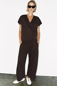 V-NECK T-SHIRT