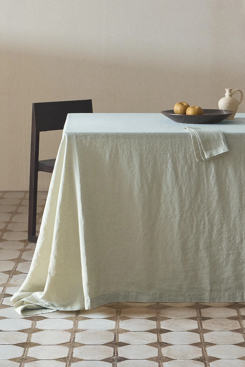 WASHED LINEN TABLECLOTH