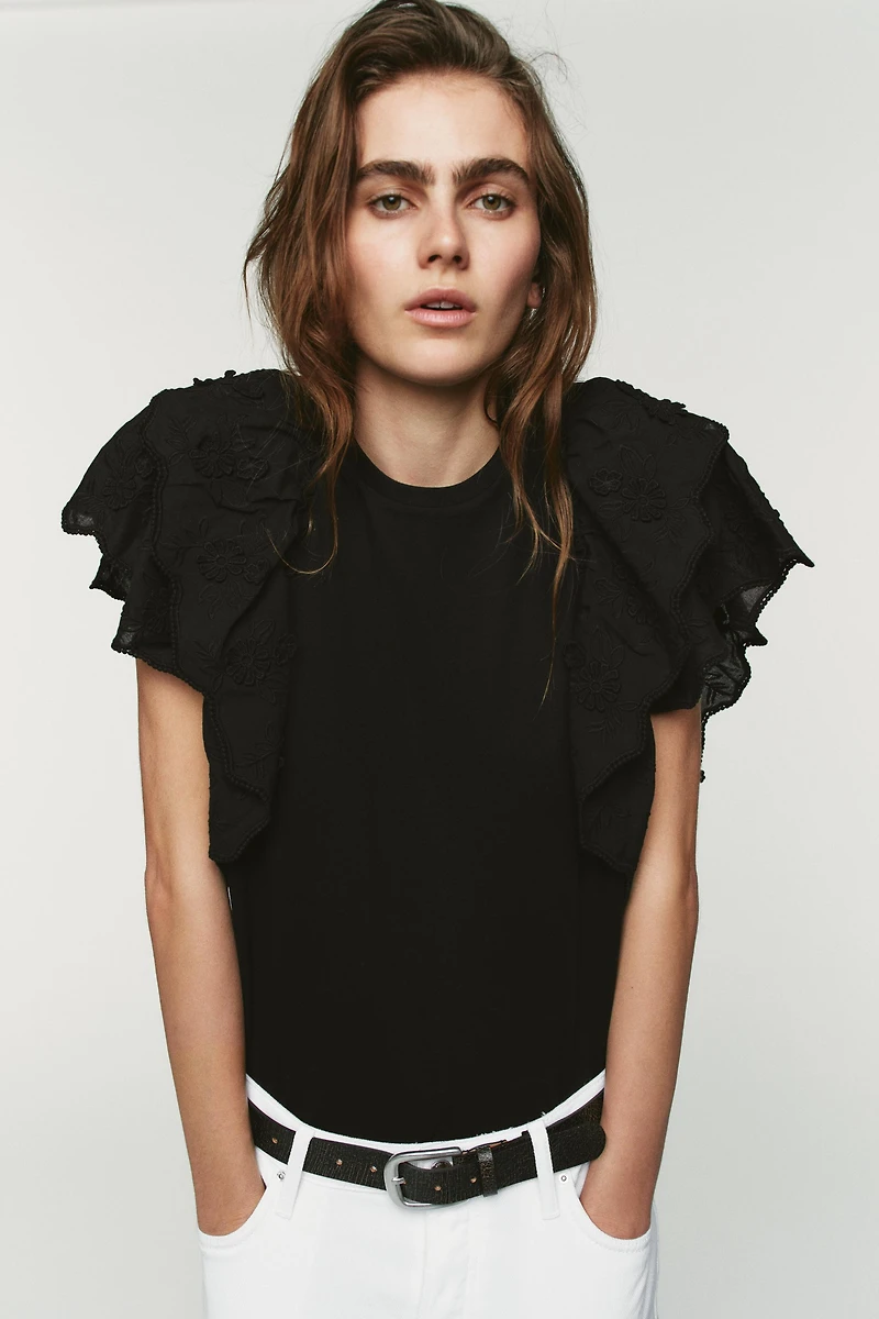 SHORT SLEEVE RUFFLE T-SHIRT
