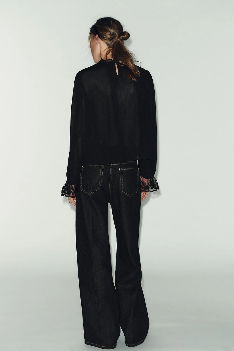 EMBROIDERED LONG SLEEVE TOP