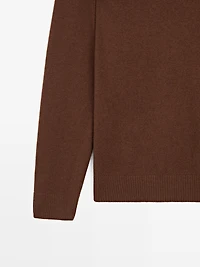 100% wool V-neck knit polo sweater