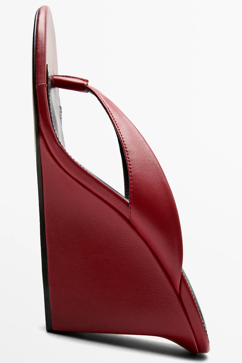 Leather wedges with toe divider