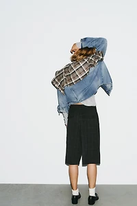 LONG PLAID PLEATED SHORTS