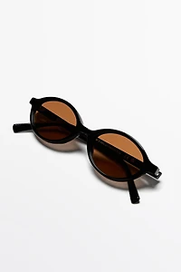 Oval sunglasses