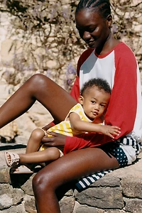 STRIPED PRINT T-SHIRT AND BERMUDA SHORTS SET