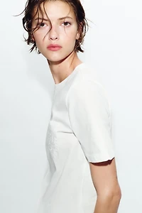 EMBROIDERED POCKET T-SHIRT