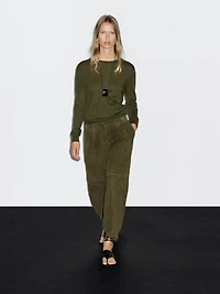 Wool blend knit sweater with crew neck