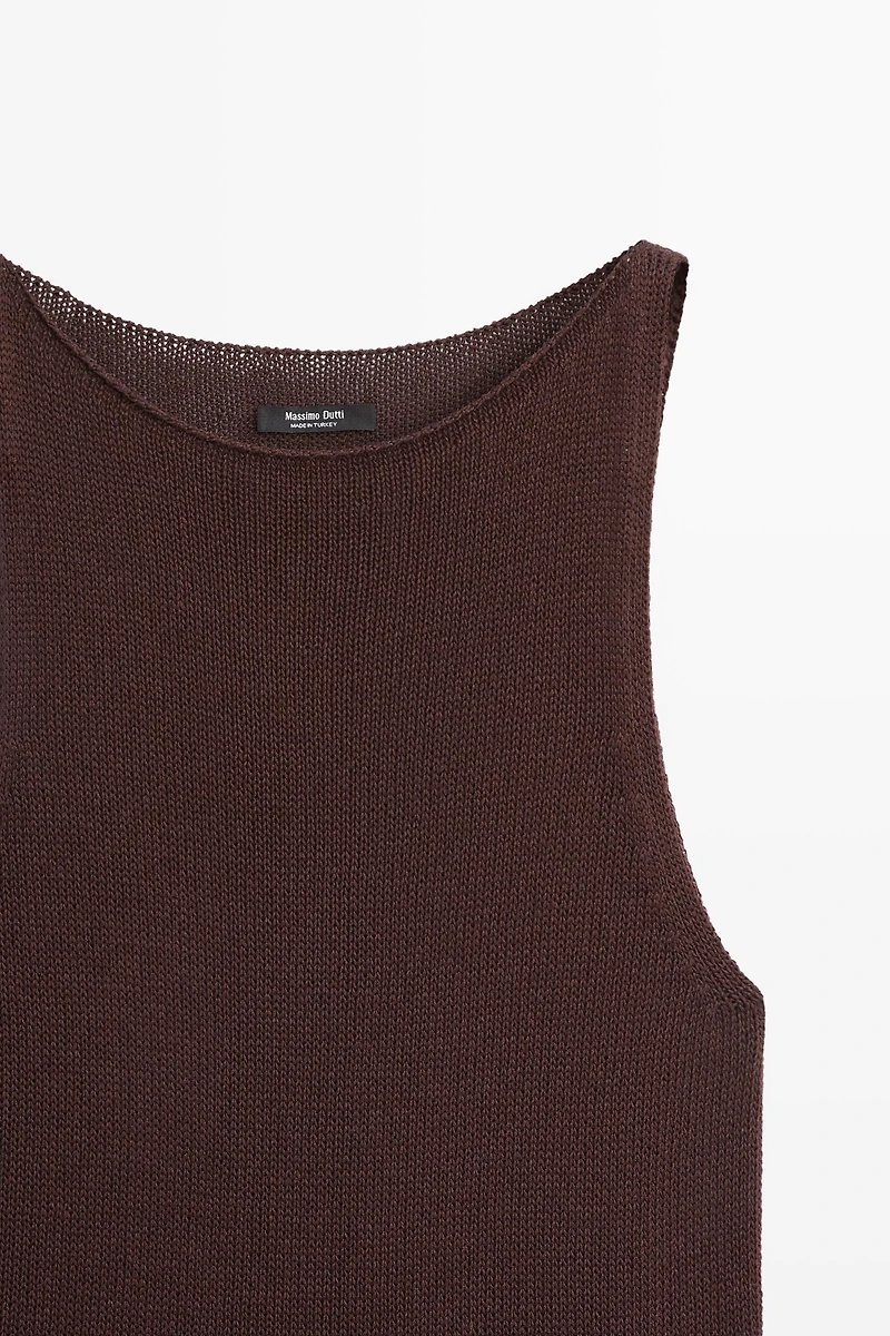 Fine-knit halter top