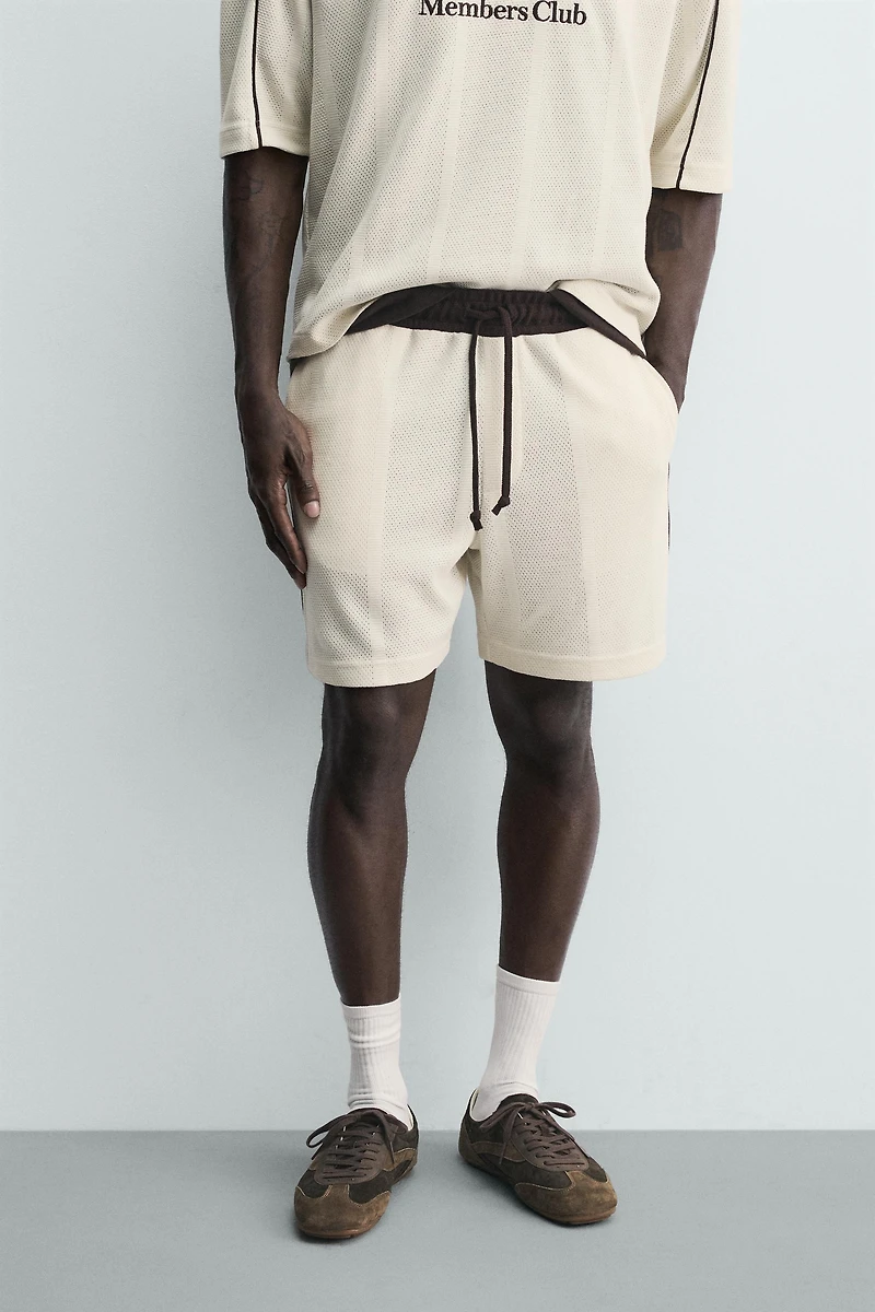 RETRO CONTRAST SOCCER SHORTS