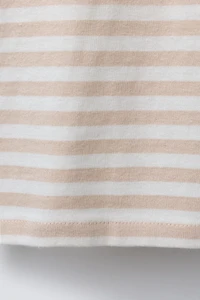 HEAVY WEIGHT WOVEN STRIPE HEART PATCH T-SHIRT