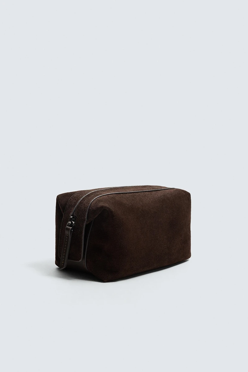 LEATHER TOILETRY BAG