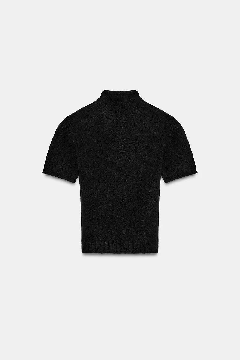 SOFT KNIT SHORT SLEEVE SWEATER