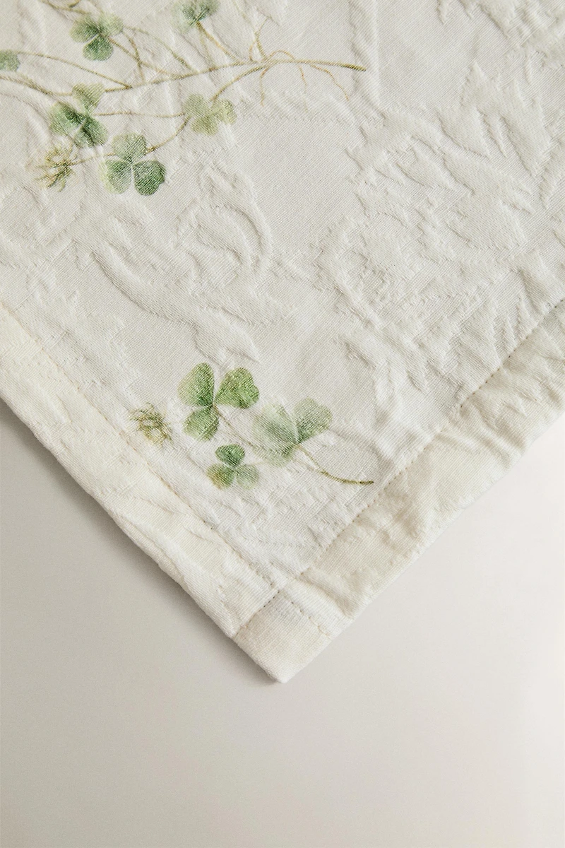 NAPPE JACQUARD IMPRIMÉ TRÈFLE