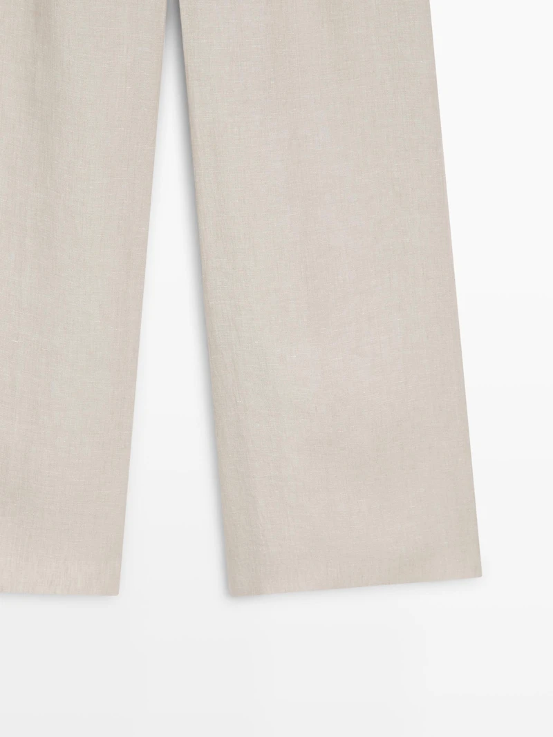 Linen capri trousers with darts