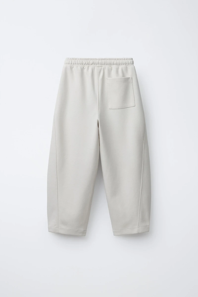 INTERLOCK SWEATSHIRT AND JOGGER SET