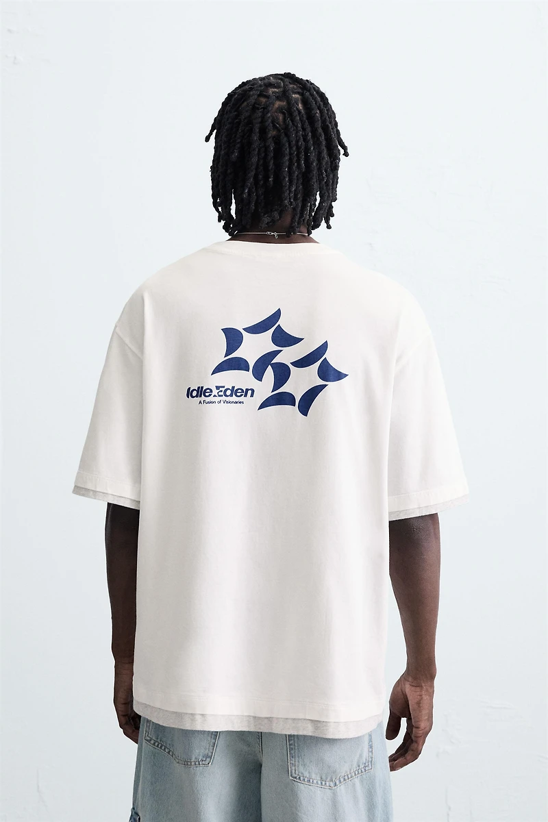 TEE-SHIRT À INSCRIPTIONS IMPRIMÉES