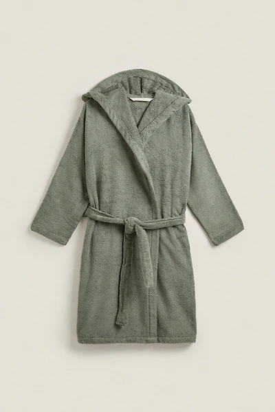 HOODED BATHROBE (360 GXM²)