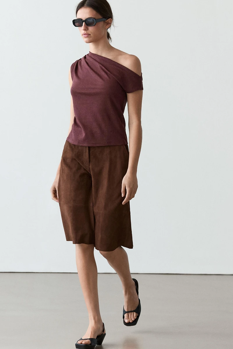 Top asymétrique drapé en lin mélangé