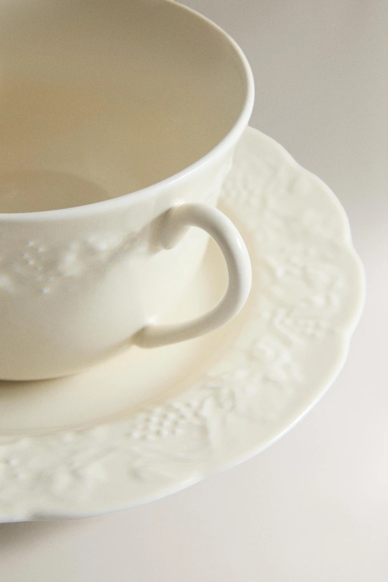 GRAPE PORCELAIN TEACUP AND SAUCER