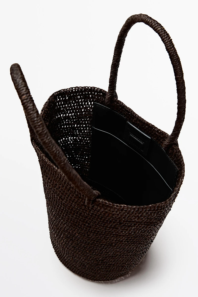 Mini raffia bucket bag