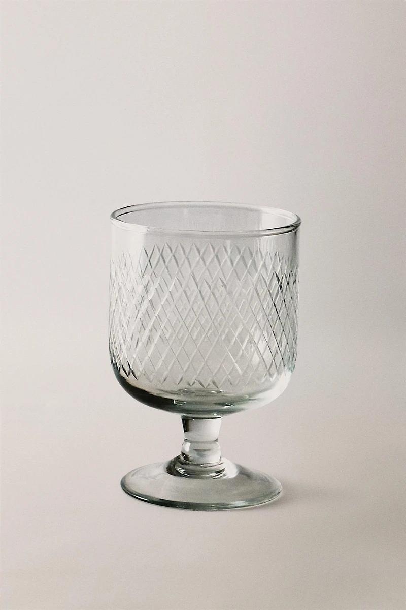 VERRE À PIED EN VERRE TAILLÉ
