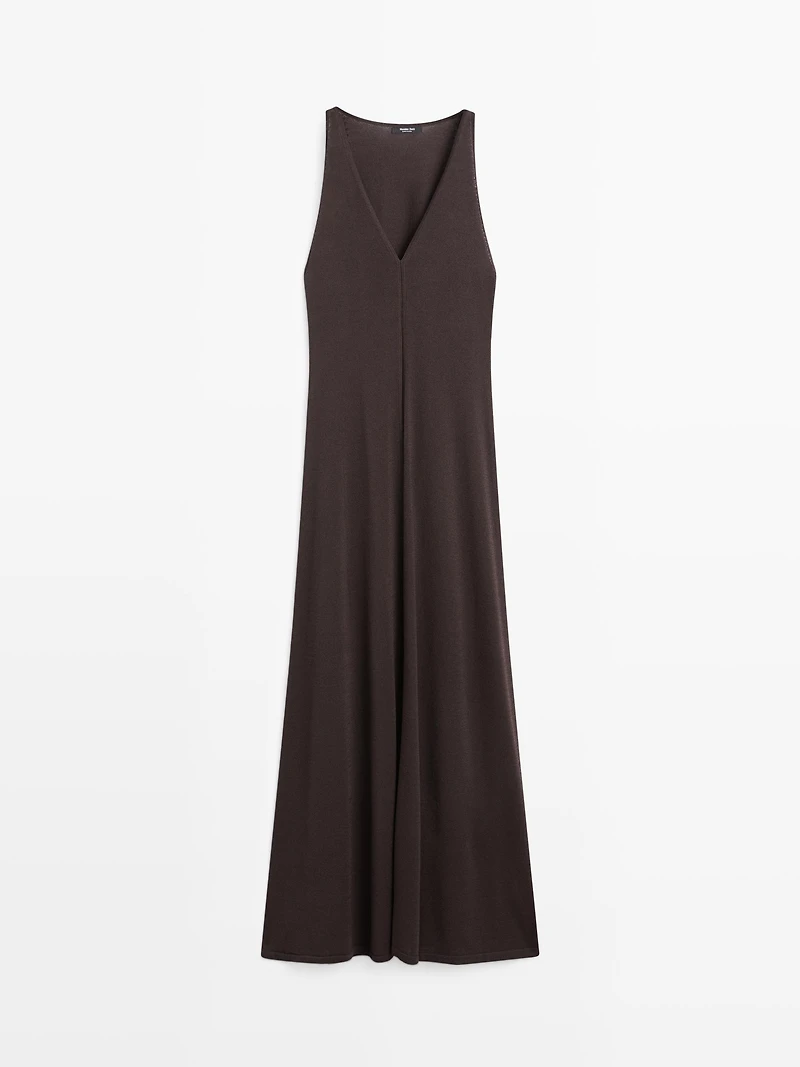 Flowing V-neck midi dress