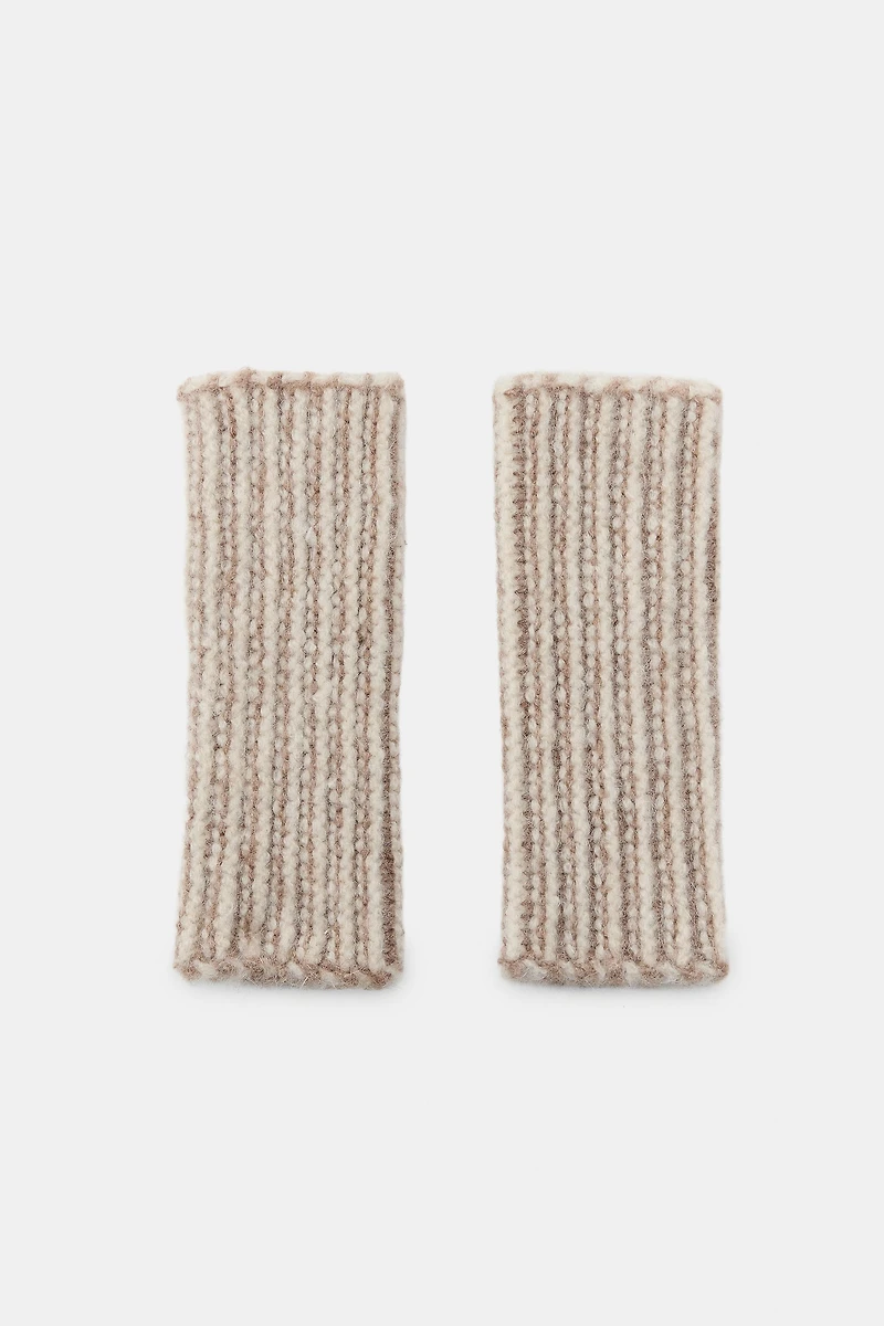 CHUNCKY KNIT MITTENS
