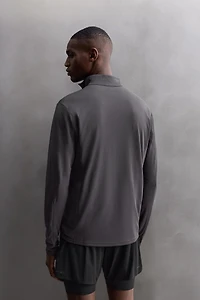 TECHNICAL QUARTER-ZIP T-SHIRT