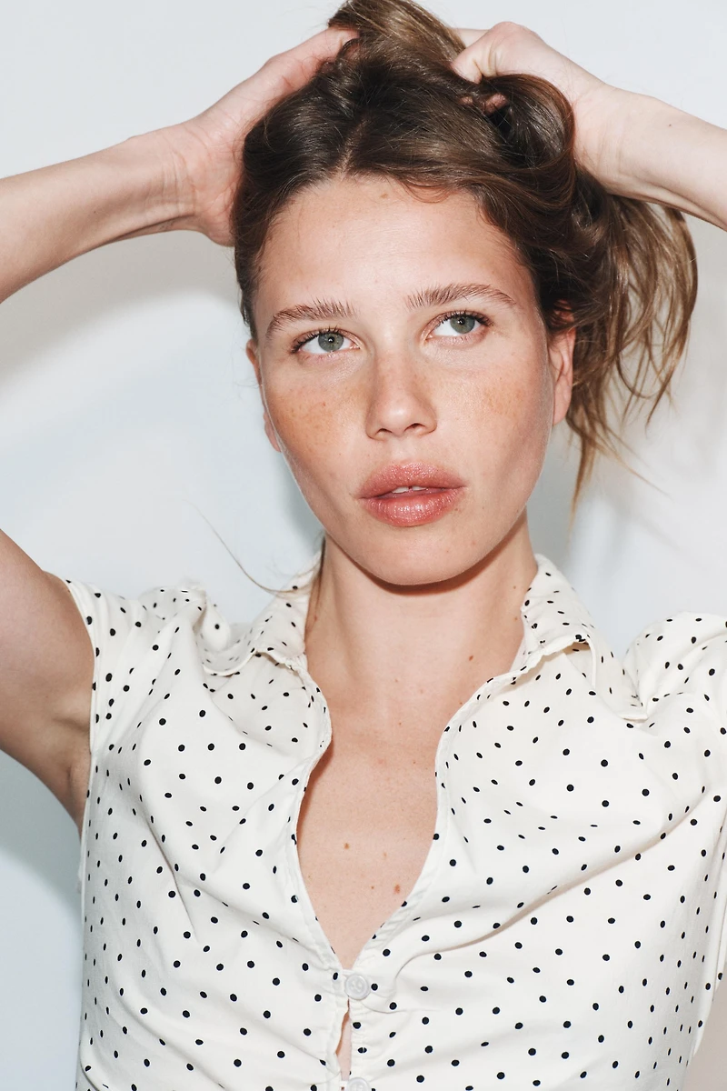 RUCHED FITTED SHIRT