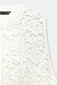 GUIPURE LACE FROG CLASP TOP